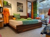BOXSPRING Bett aus massivem Nußbaumholz ***Austellungsstück
